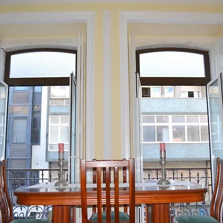 Lisbon Palace Apartment *